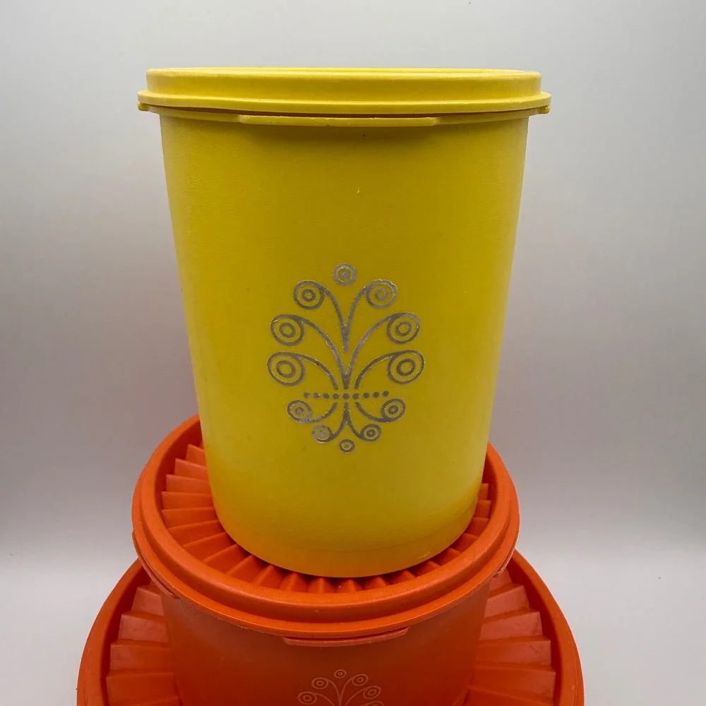 Tupperware vintage servalier